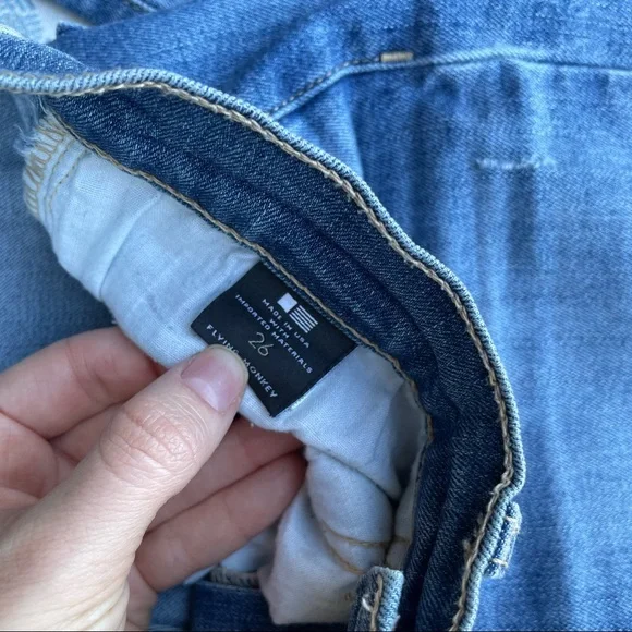 Flying monkey jeans w frayed hem - Picture 7 of 12